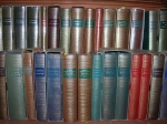 800px-Bibliothèque_de_la_Pléiade.jpg